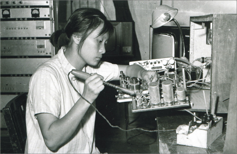 1970年，中國誕生第一臺彩色電視機，數(shù)年之后，長虹才開始電視機的研制