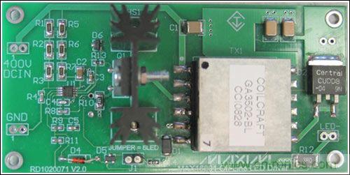 LED驅(qū)動(dòng)器參考設(shè)計(jì)，1.9英寸 x 3.9英寸，雙層板