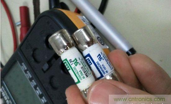 拆萬(wàn)用表中的的&ldquo;蘋(píng)果&rdquo; Fluke 287