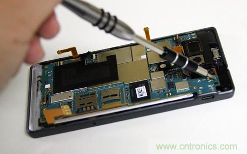 拆解4G新機索尼M35t：用料十足，易于維修