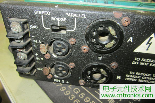 用料很給力！專(zhuān)業(yè)后級(jí)功放美國(guó)高峰FA1201拆解