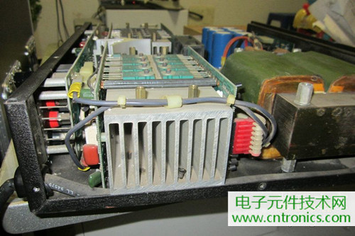 用料很給力！專(zhuān)業(yè)后級(jí)功放美國(guó)高峰FA1201拆解