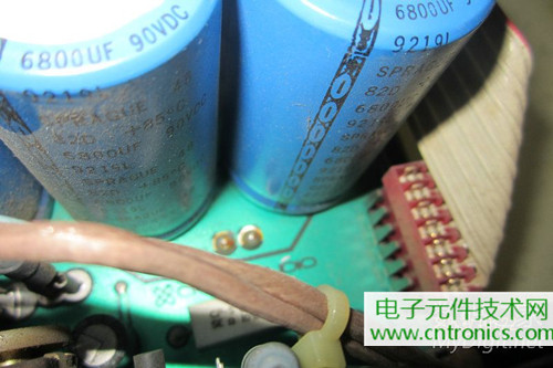 用料很給力！專(zhuān)業(yè)后級(jí)功放美國(guó)高峰FA1201拆解