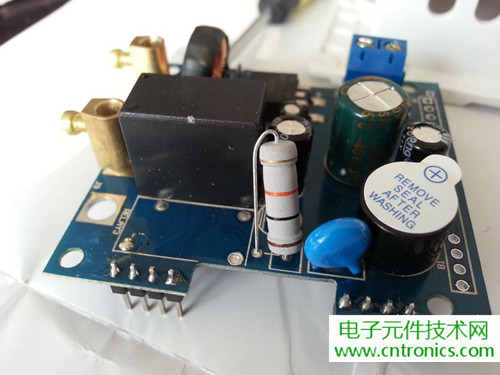 一款觸控開關拆解，做工不錯