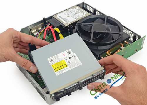 不容錯(cuò)過(guò)！大神級(jí)拆解力作：X-BOX ONE 解密內(nèi)部結(jié)構(gòu)!！