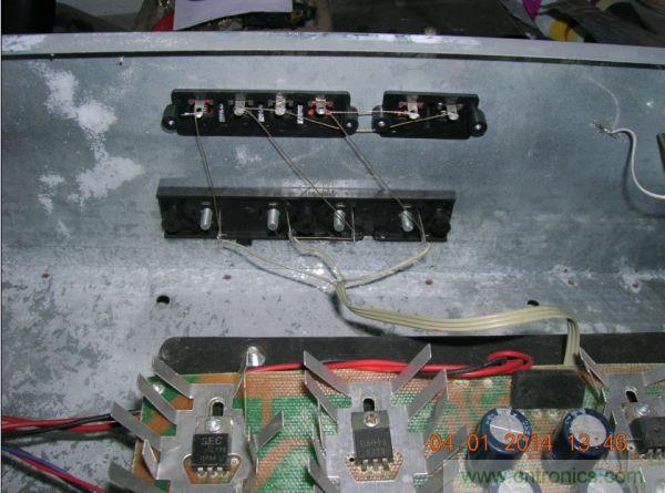 巧奪天工！大神利用山寨功放為高性價(jià)比逆變器"穿新衣"