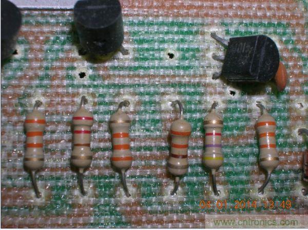 巧奪天工！大神利用山寨功放為高性價(jià)比逆變器"穿新衣"