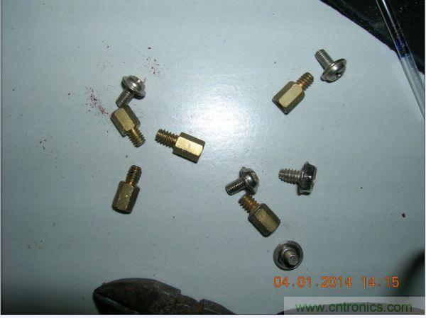 巧奪天工！大神利用山寨功放為高性價(jià)比逆變器&ldquo;穿新衣&rdquo;