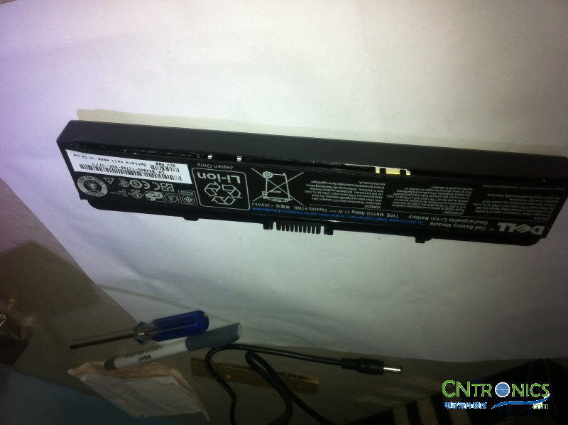 不一樣的DELL筆記本電池拆解小竅門！