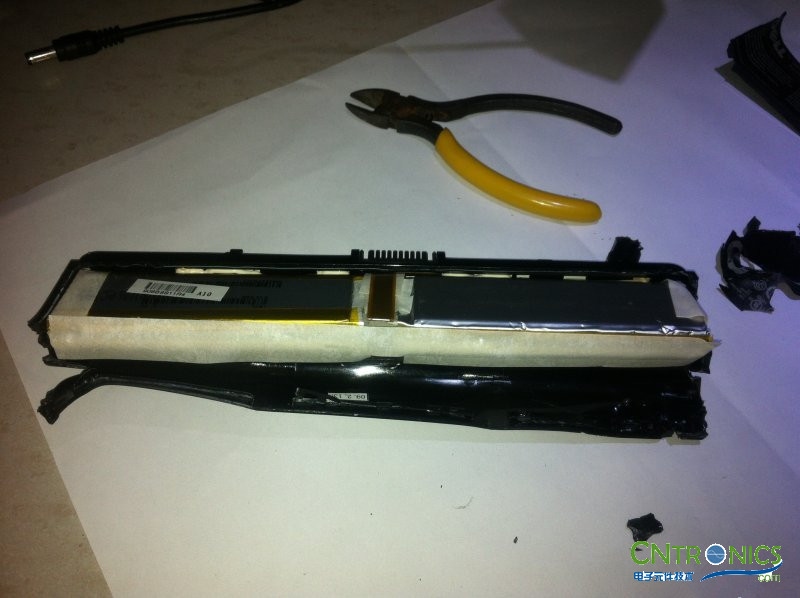 不一樣的DELL筆記本電池拆解小竅門！