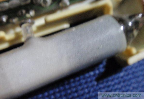 燈管，一頭黑了無法修復(fù)了