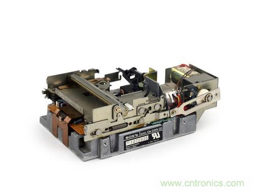 拆！古董級(jí)Macintosh 128K電腦