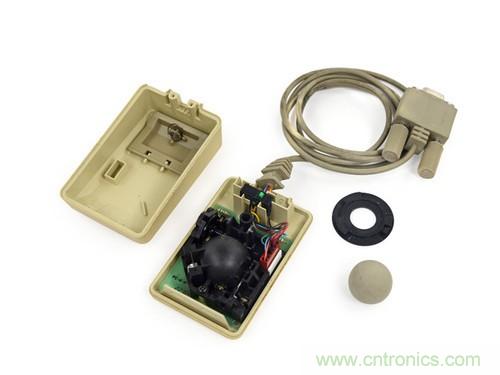 拆！古董級(jí)Macintosh 128K電腦