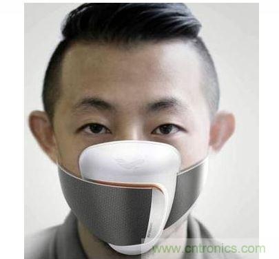 Frog Design 開發(fā)了一款可搭配手機(jī)應(yīng)用程序使用的智能口罩概念原型，內(nèi)建粒子傳感器，能警告使用者何時(shí)該戴上口罩