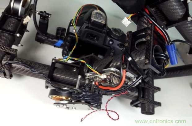 攝影發(fā)燒友：想要相機(jī)穩(wěn)如雞頭，學(xué)我DIY自平衡相機(jī)穩(wěn)定器