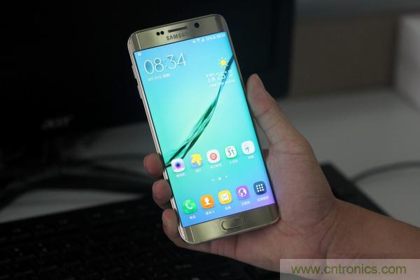 三星S6 Edge+拆解：比S6 Edge加在哪里？