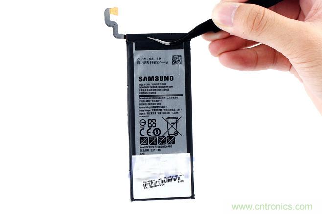 Galaxy Note5拆解，與S系列差距日漸模糊