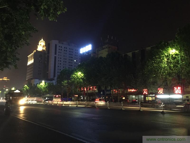 無邊框的 nubia Z9 ，一款既有驚喜，又有驚艷的智能手機(jī)