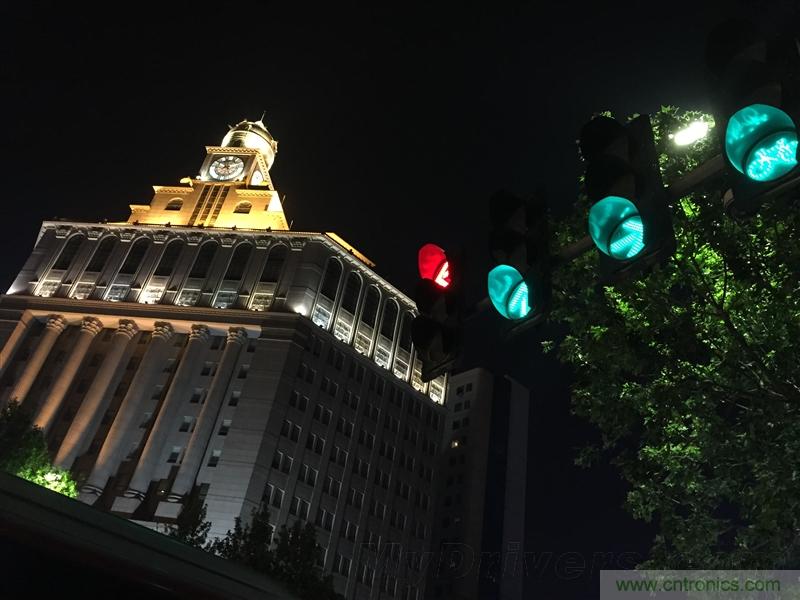 無邊框的 nubia Z9 ，一款既有驚喜，又有驚艷的智能手機(jī)