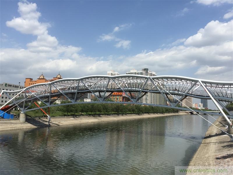 無邊框的 nubia Z9 ，一款既有驚喜，又有驚艷的智能手機(jī)