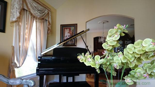 傳奇索尼，憑借Sony Xperia Z5能否在移動(dòng)市場(chǎng)奪得一席之地？