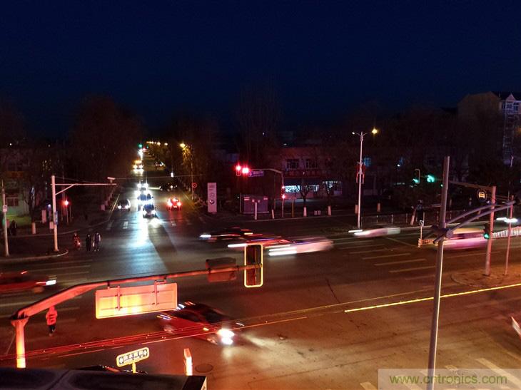 能媲美微單的 Zenfone Zoom測評：請叫我&ldquo;奧利奧&rdquo;拍照手機(jī)