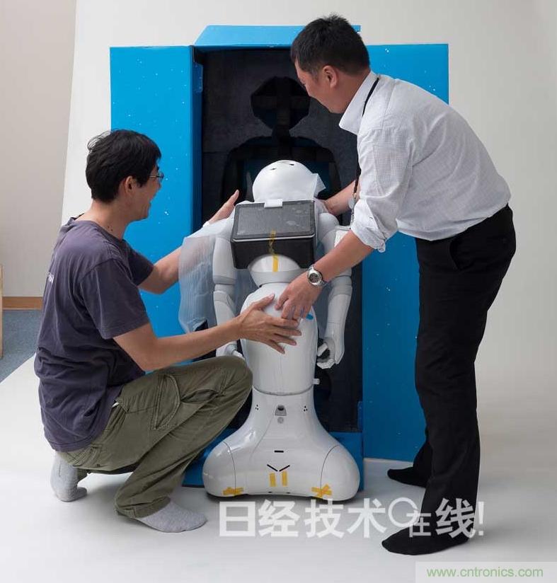 拆解筆記本不過癮，那就來拆拆日本情感機器人吧！