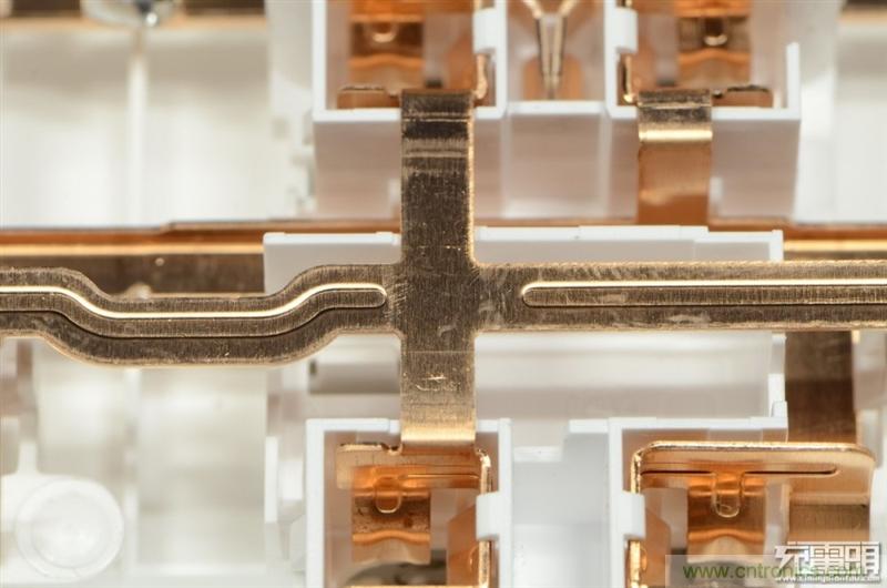 做工怒贊 神秘芯片！小米智能插線板拆解、評測