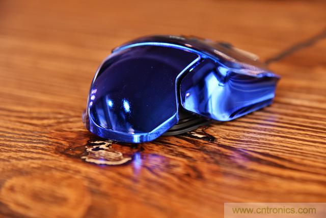 左手寫愛，右手寫他&mdash;&mdash;從此鍵盤鼠標(biāo)不分家！