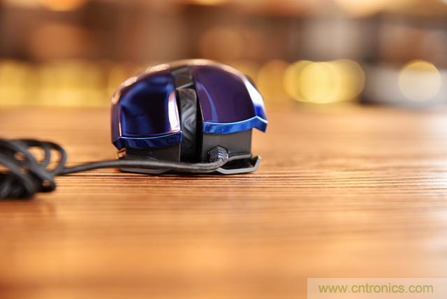 左手寫愛，右手寫他&mdash;&mdash;從此鍵盤鼠標(biāo)不分家！