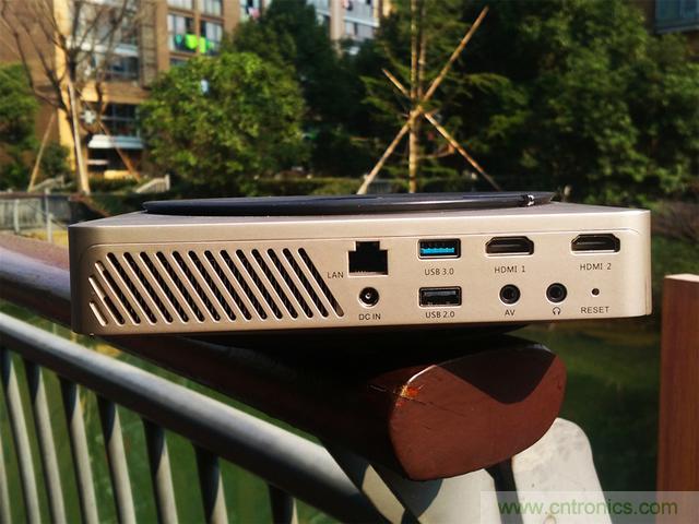 無屏電視時代已然來臨，客廳你做好準(zhǔn)備了嗎？