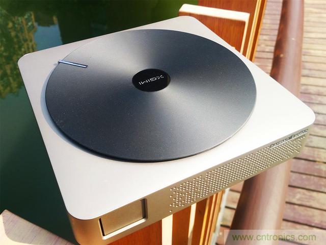 無屏電視時代已然來臨，客廳你做好準(zhǔn)備了嗎？