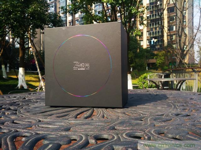 無屏電視時代已然來臨，客廳你做好準(zhǔn)備了嗎？