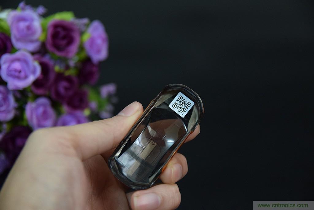 虛擬與現(xiàn)實(shí)相結(jié)合的飛車游戲，讓你體驗(yàn)速度與激情的碰撞！