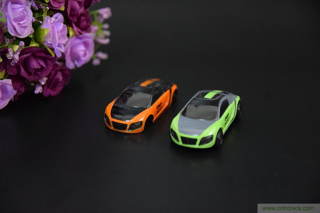 虛擬與現(xiàn)實(shí)相結(jié)合的飛車游戲，讓你體驗(yàn)速度與激情的碰撞！