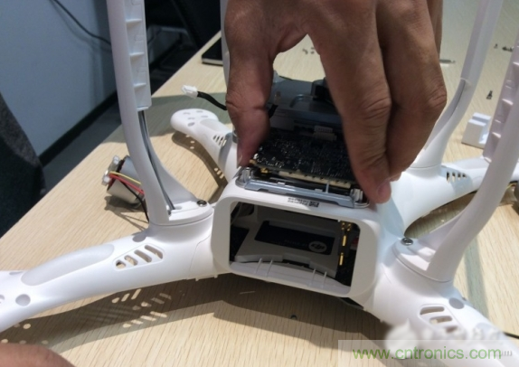 真飛機拆不著，那就來拆拆無人機&ldquo;鼻祖&rdquo;大疆吧！