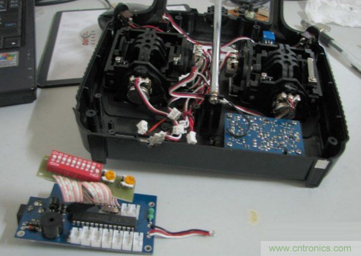 無(wú)人機(jī) DIY 制作全過程，酷得不要不要的！