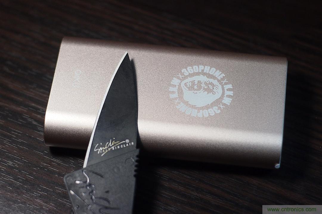 移動(dòng)電源也玩雙引擎？快到你想象不到