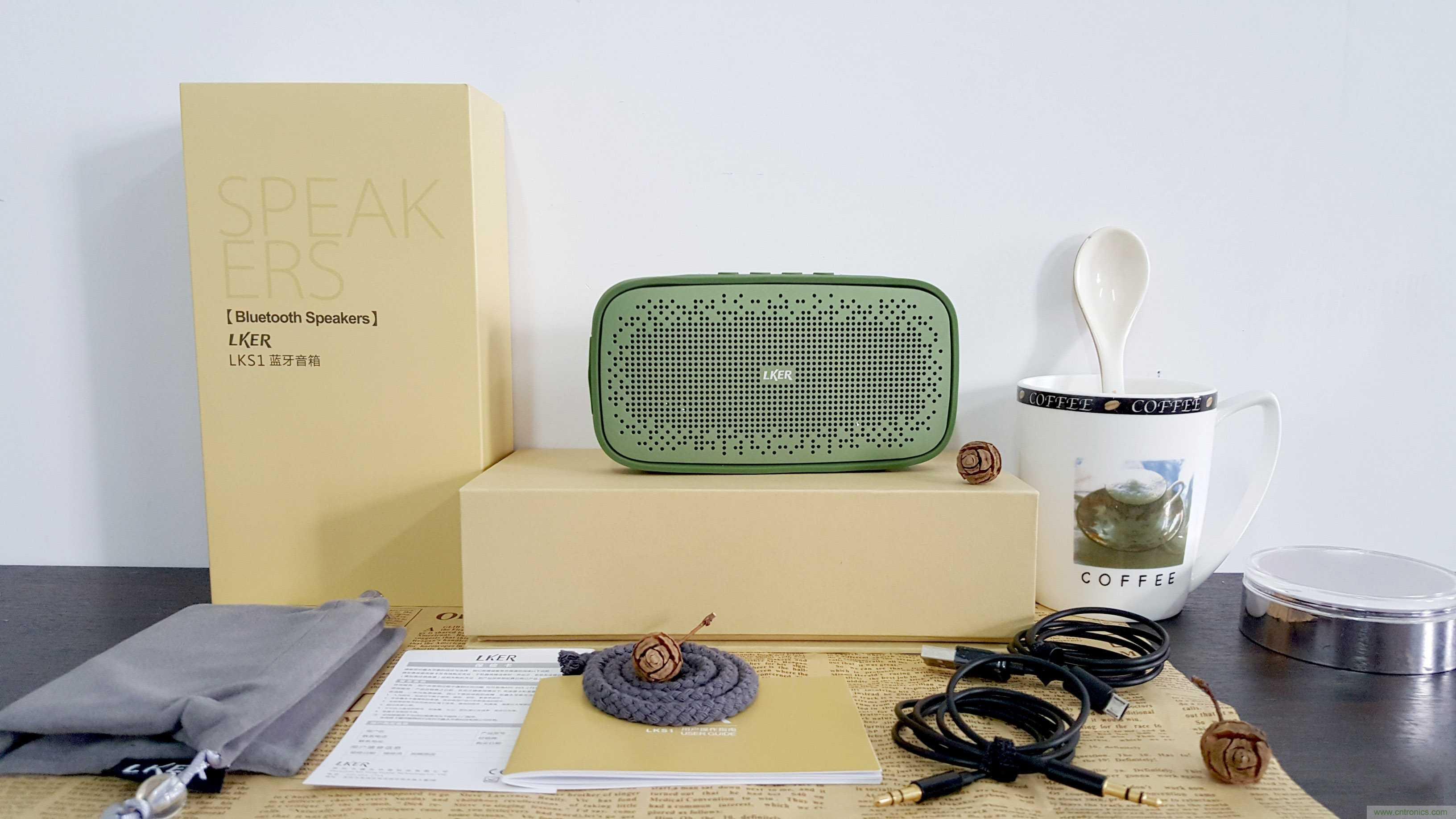 搞怪&ldquo;美人魚&rdquo;盡享靈克藍(lán)牙音箱的天籟之音！