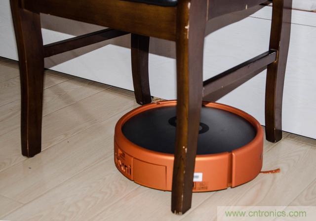 智能導航掃地機器人，以內更靠譜！