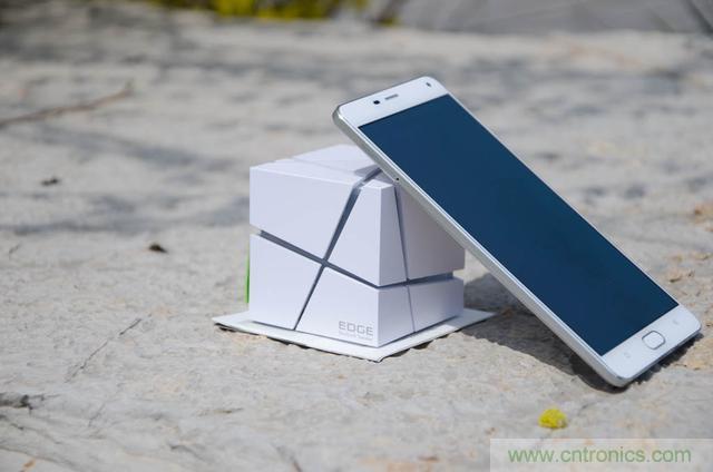 洛斐創(chuàng)意藍牙音箱，光與建筑點綴生活