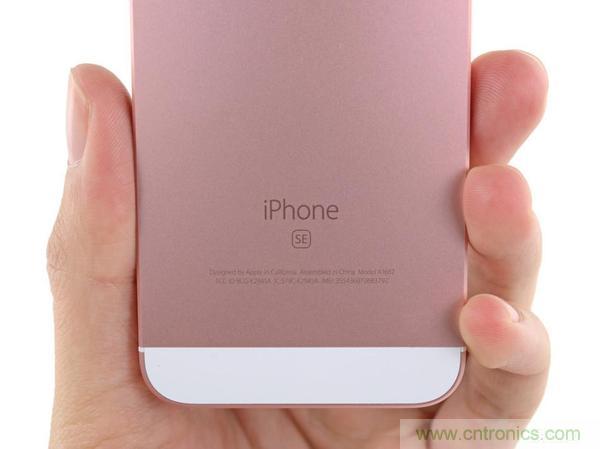 有什么地方?jīng)]有變？iPhone SE真機(jī)拆解