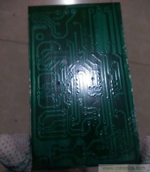 嘗試了四次PCB制作， 最后一發(fā)算是成功了