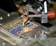 集成電路芯片電極如何引出來？