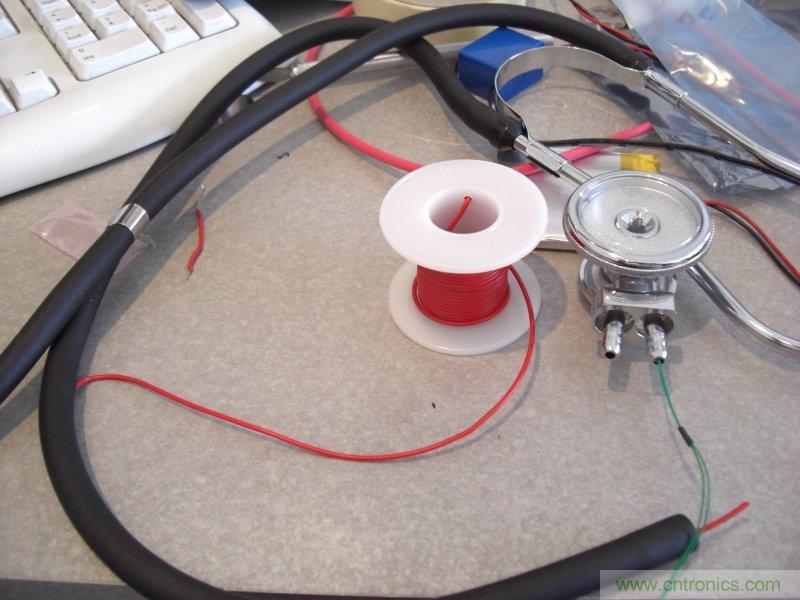 DIY萬(wàn)圣節(jié)道具：讓心跳出來(lái)！