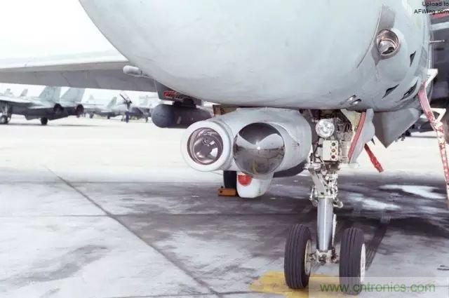 紅外傳感器工作原理、種類、特點(diǎn)以及應(yīng)用詳解