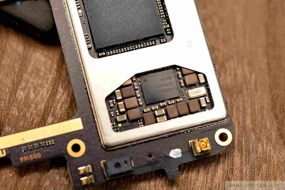 拆解魅族15 Plus：玩轉(zhuǎn)了新概念，但其工藝究竟如何？