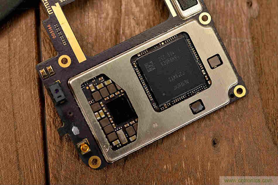 拆解魅族15 Plus：玩轉(zhuǎn)了新概念，但其工藝究竟如何？