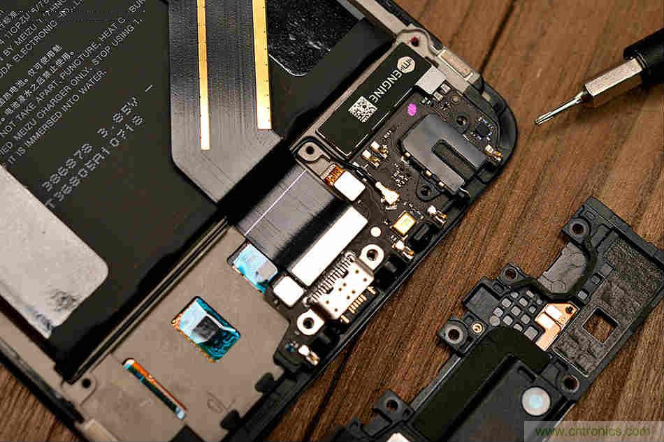 拆解魅族15 Plus：玩轉(zhuǎn)了新概念，但其工藝究竟如何？