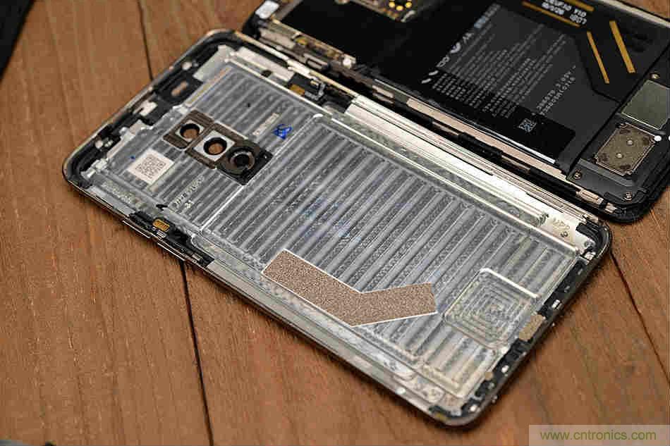 拆解魅族15 Plus：玩轉(zhuǎn)了新概念，但其工藝究竟如何？